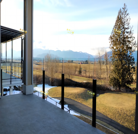 悬挂式阳台玻璃护栏	